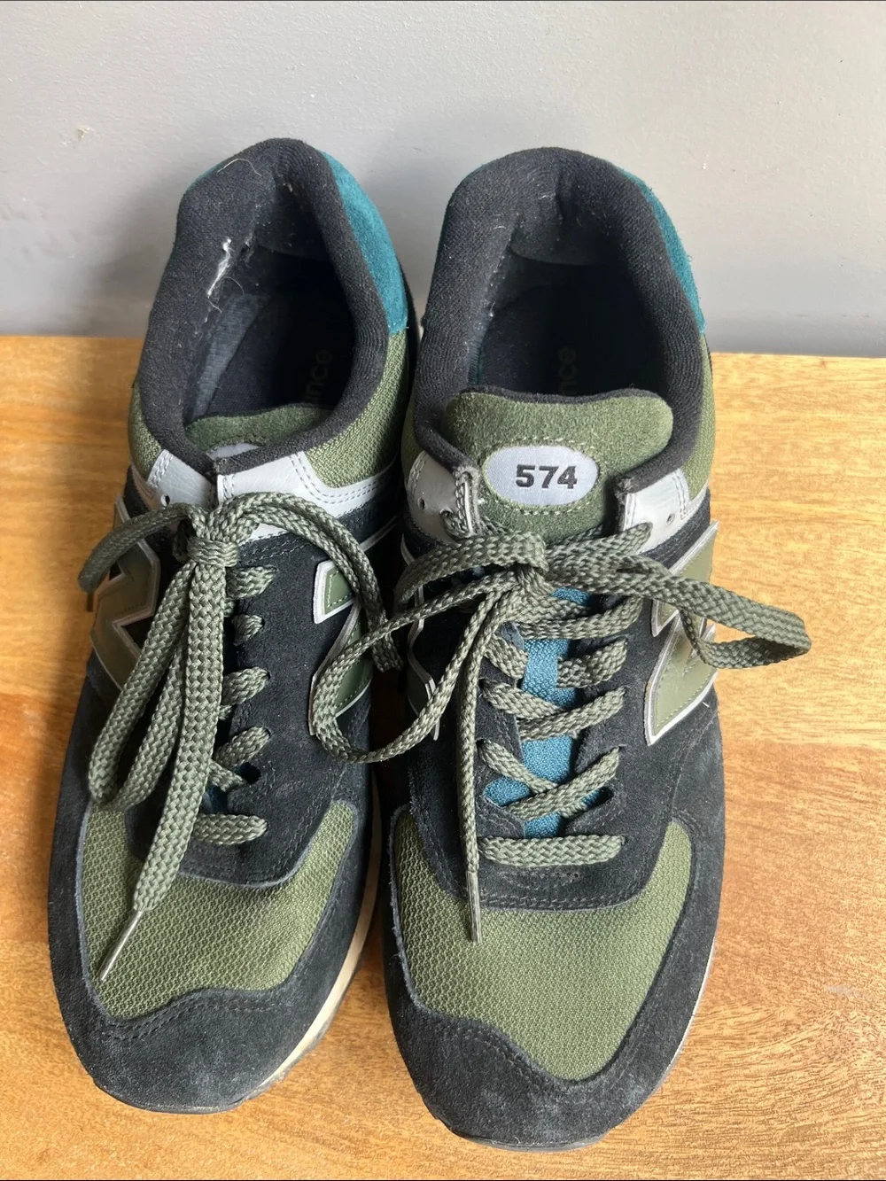 New Balance Men's Black and Olive Green Classic Sneakers